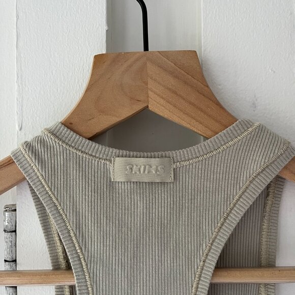 SKIMS Soft Lounge Ribbed Racer Back Tank Top - Taupe - Size S - Picture 4 of 4